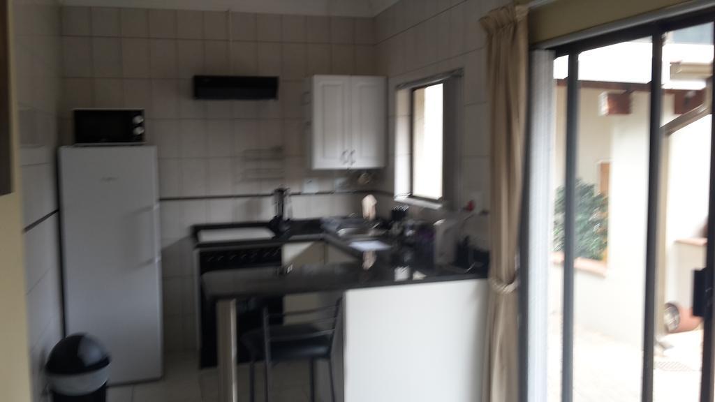 Acacia Grove Guest House Johannesburg Esterno foto