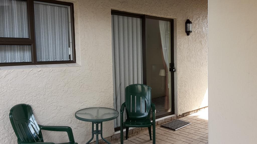 Acacia Grove Guest House Johannesburg Esterno foto