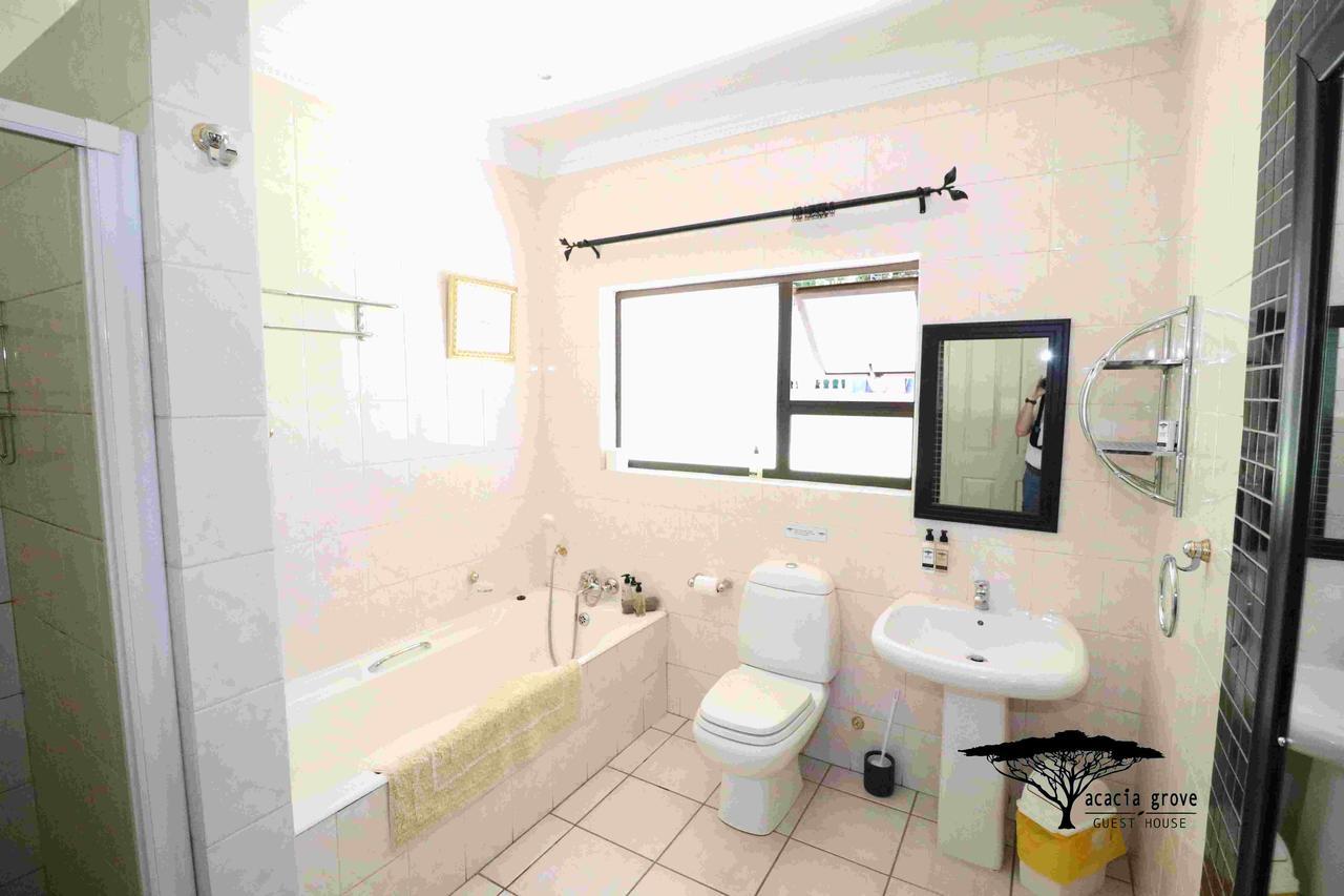 Acacia Grove Guest House Johannesburg Esterno foto